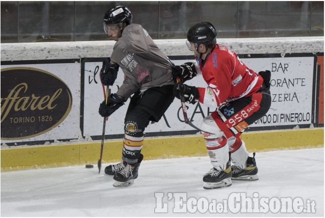 Hockey ghiaggio amichevole a Torre Pellice tra Bulldogs e Varese sabato 11 settembre