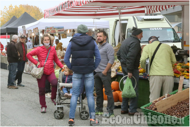 Castagnole: tradizionale fiera d’autunno, protagonista il Cariton