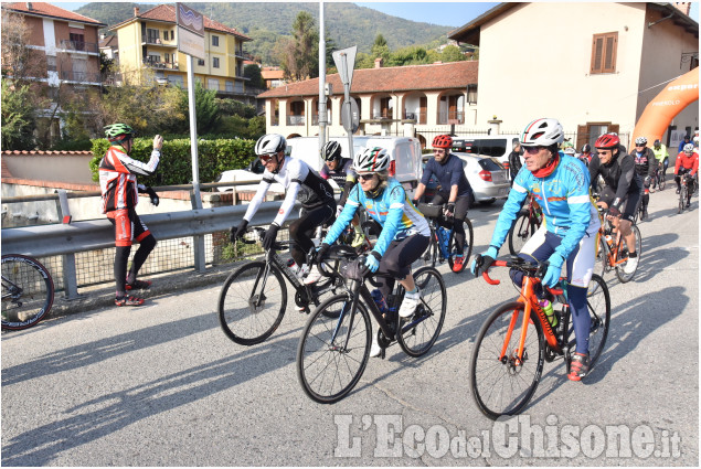 San Pietro vl. Cicloturistica con Jacopo Mosca e Umberto Marengo San Pietro v.l. Cicloturistica con Jacopo Mosca è Umberto Marengo