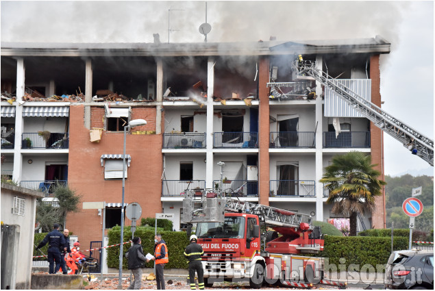 Esplosione in Piazza Sabin: «Sembrava un terremoto»