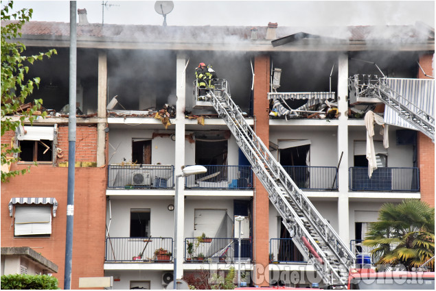 Esplosione in Piazza Sabin: «Sembrava un terremoto»