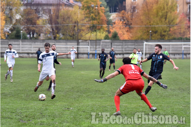 Calcio Eccellenza: Pinerolo vince contro l’Atletico Torino sotto la pioggia