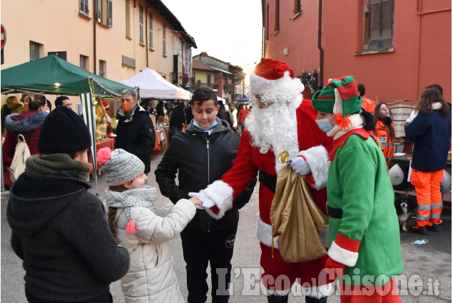 Cumiana: Babbo Natale alla festa di domenica