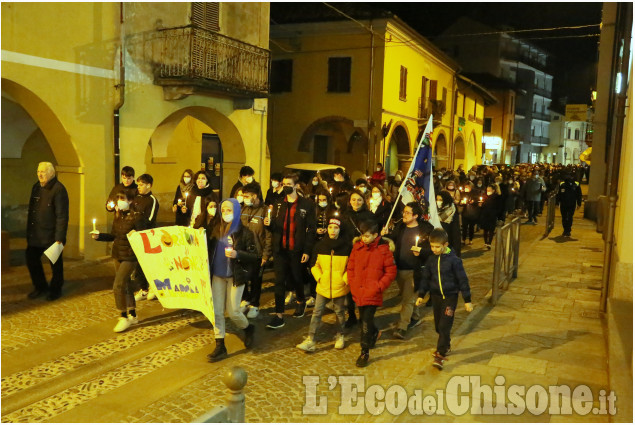 None: Consiglio comunale aperto e fiaccolata per la pace