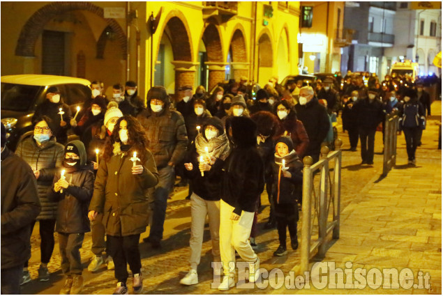 None: Consiglio comunale aperto e fiaccolata per la pace