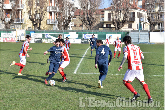 Calcio Eccellenza: Pinerolo supera Cuneo 4-1 e balza al comando del campionato
