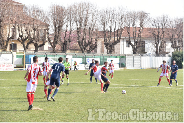 Calcio Eccellenza: Pinerolo supera Cuneo 4-1 e balza al comando del campionato