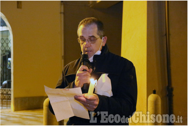 Piobesi: una fiaccolata per dire no alla guerra