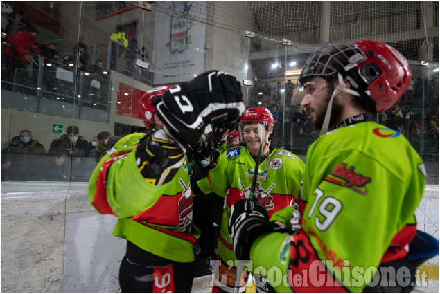 Hockey ghiaccio, altre immagini della grande festa a Toŕre