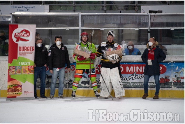 Hockey ghiaccio, altre immagini della grande festa a Toŕre