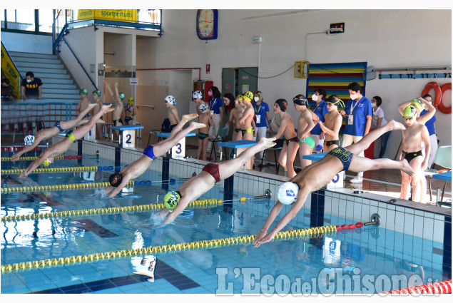 Pinerolo:Nuoto per il Trofeo Valmora vasca affollata