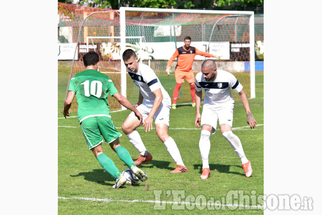 Calcio: Pinerolo batte anche il Moretta, continua la corsa alla serie D