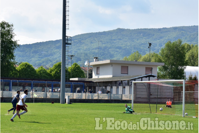Calcio:Pinerolo trionfa ,è serie D