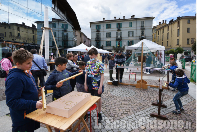 Pinerolo" Ricigiochi" in Piazza Facta