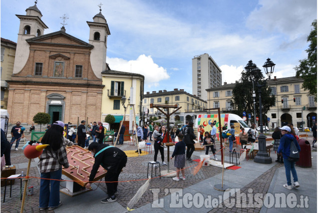 Pinerolo" Ricigiochi" in Piazza Facta