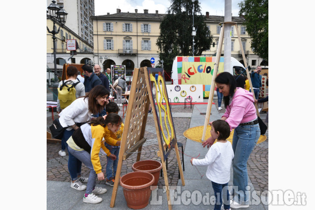 Pinerolo" Ricigiochi" in Piazza Facta