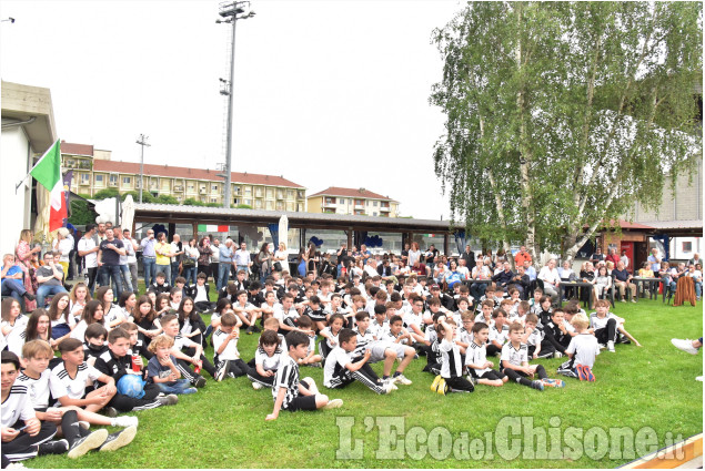 Calcio:La festa del Pinerolo per la serie D