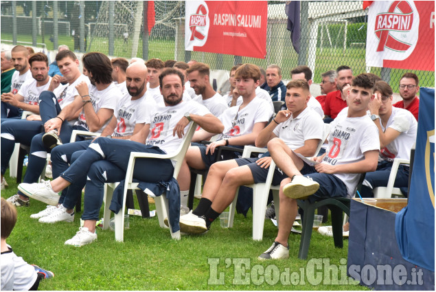 Calcio:La festa del Pinerolo per la serie D