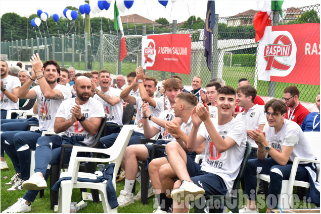 Calcio:La festa del Pinerolo per la serie D