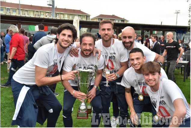 Calcio:La festa del Pinerolo per la serie D