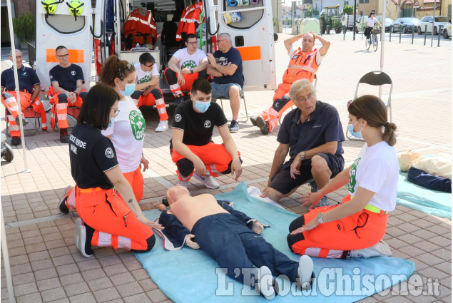 None: defibrillation day