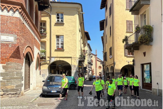 Pinerolo "Camminata Avis"grande partecipazione