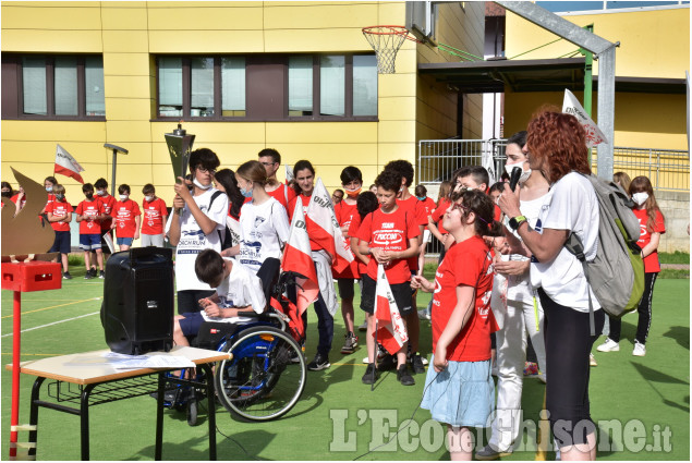 Special Olympics, la fiaccola dei Giochi da Abbadia al Palazzetto dello Sport: emozioni e applausi