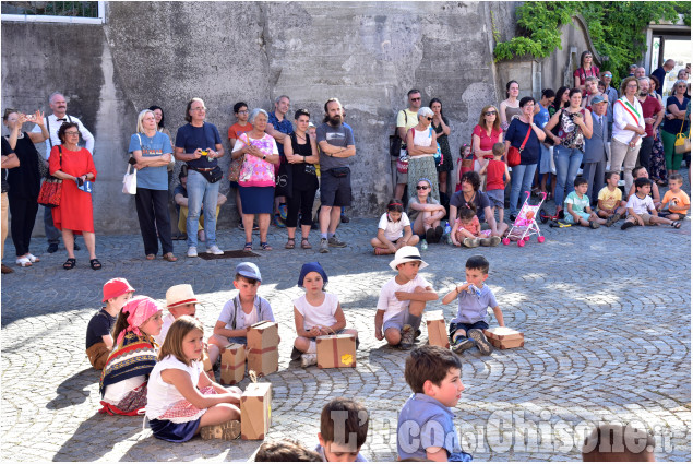 San Pietro,una comunità in festa per il gemellaggio