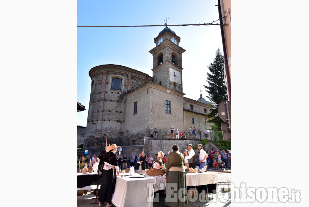 San Pietro,una comunità in festa per il gemellaggio