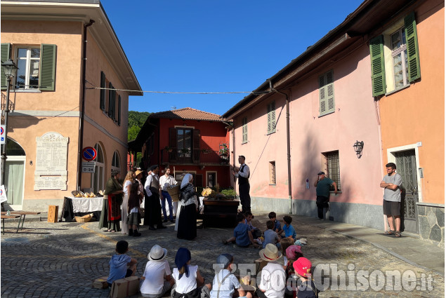 San Pietro,una comunità in festa per il gemellaggio