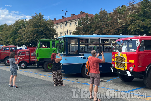 Pinerolo: 4°Raduno Camion storici