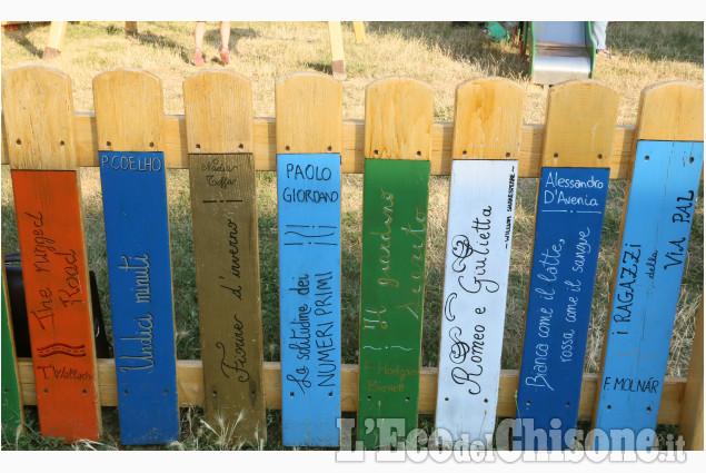 None: inaugurazione della casetta per il book crossing