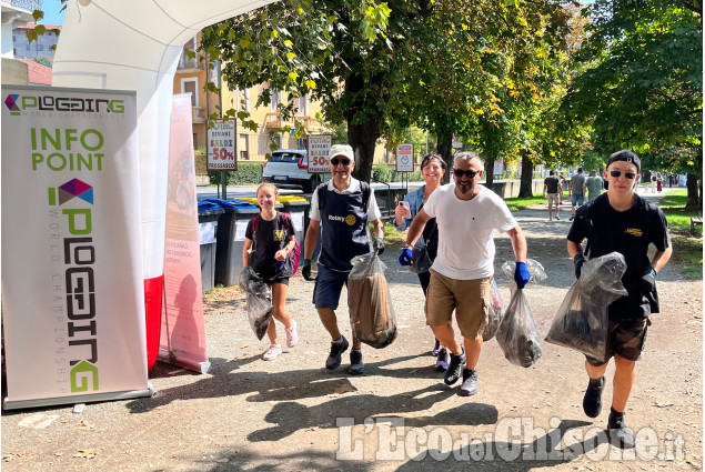 Pinerolo: Una domenica di Plogging raccolti in città oltre 330 kg di rifiuti