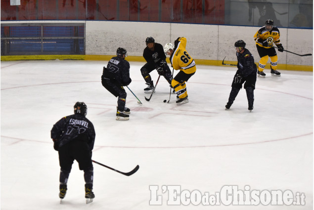 Pinerolo: Ice Hockey World Championships Weekend Pinerolo: Ice Hockey World Championships Weekend