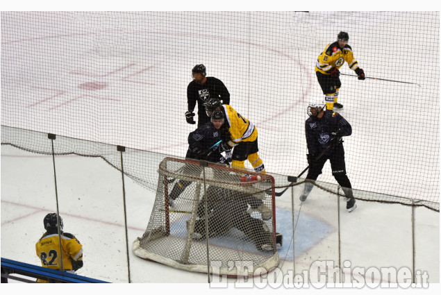 Pinerolo: Ice Hockey World Championships Weekend Pinerolo: Ice Hockey World Championships Weekend
