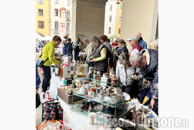 Pinerolo Mostra Mercato dell'Antiquariato minore e del Collezionismo 