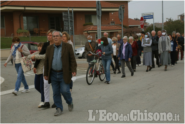 None: processione e messa alla chiesetta restaurata di San Sebastiano
