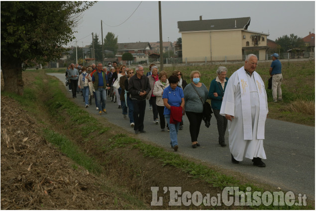 None: processione e messa alla chiesetta restaurata di San Sebastiano