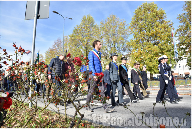 Pinerolo : 4 Novembre: Giornata dell'Unità Nazionale e delle Forze Armate sfilano in corteo 