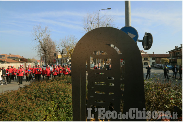 Piobesi: in occasione della Festa di Santa Cecilia, domenica 27 è stato inaugurato il monumento dedicato alla Banda musicale.