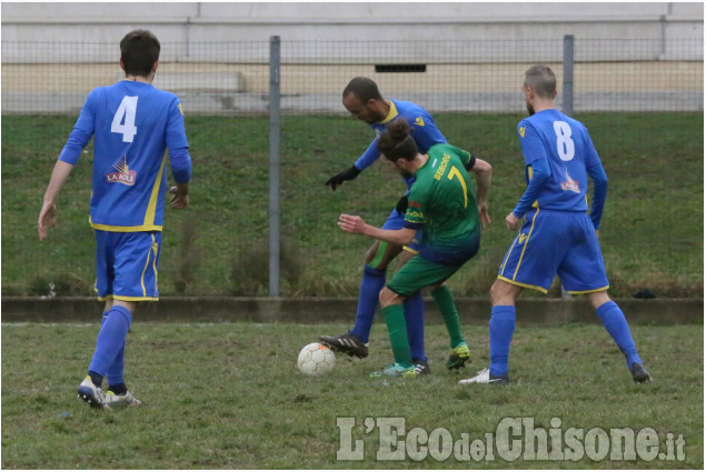 Calcio Seconda categoria: Cumiana supera Beiborg nello scontro al vertice