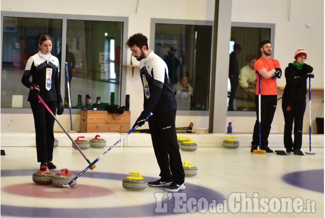 Pinerolo,Curling:Torneo internazionale doppio misto