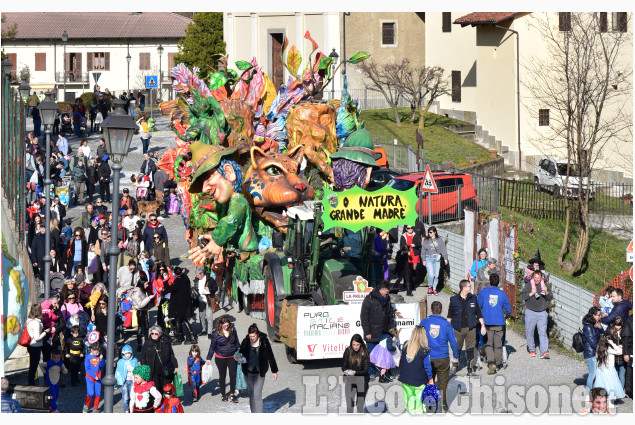 San Pietro v.l. Il carnevale in paese