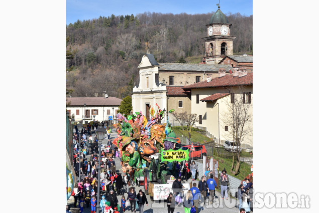 San Pietro v.l. Il carnevale in paese