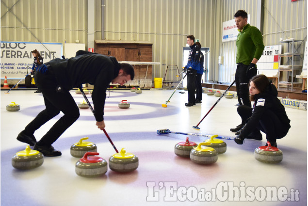 Pinerolo:Curling, finali di campionati italiani misti