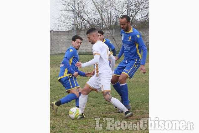 Calcio Seconda categoria: urlo Tetti Rivalta nel recupero