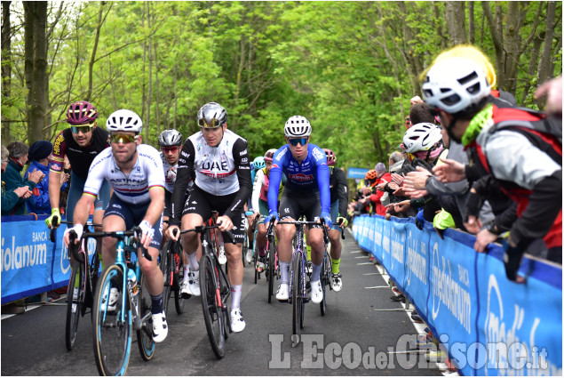 Giro d'Italia, passaggi e atmosfera sul Braida