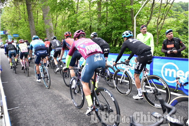 Giro d'Italia, passaggi e atmosfera sul Braida