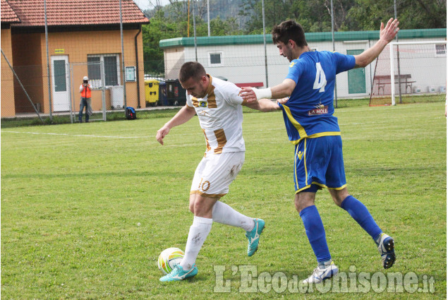 Calcio: Tetti Francesi Rivalta in Prima categoria!