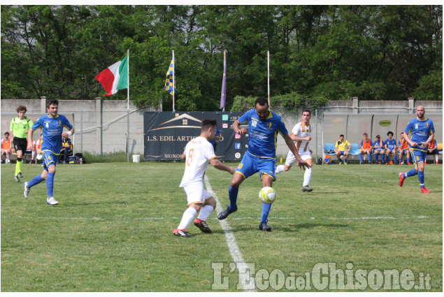 Calcio: Tetti Francesi Rivalta in Prima categoria!